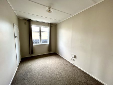 Family-Friendly Home - Fairy Springs - Photo 4