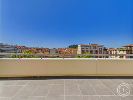 Location Appartement 1 pièce 27m² NICE 06300 - Photo 5