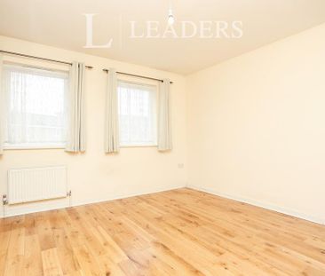4 bedroom terraced house to rent - Photo 5