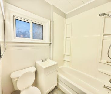 For Lease - 212 Bradford Street Unit# MAIN, Barrie, Ontario - Photo 5