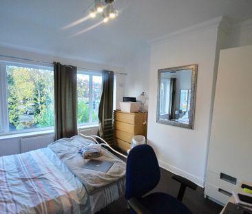 5 bedroom semi-detached house to rent - Photo 4