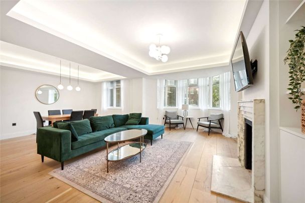 This is a very well presented 3 bedroom flat in the popular mansion block in South Kensington. This flat is perfectly located for all the amenities that South Kensington has to offer. - Photo 1