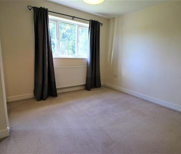 3 bedroom detached house to rent - Photo 3