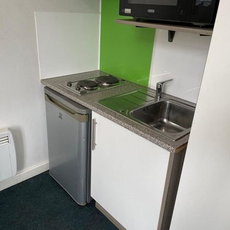 Studio to rent - Photo 3