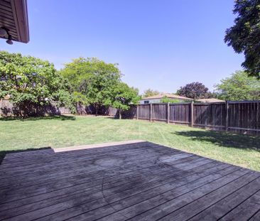 For Lease - 462 Withnell Crescent, Oakville, Ontario - Photo 4