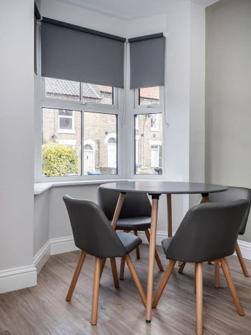 5 bedroom terraced house to rent - Photo 3