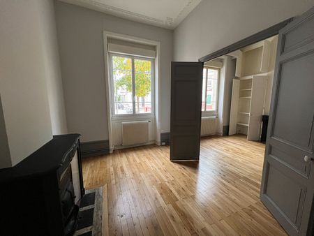 Location Appartement 5 pièces 95m² - Photo 2