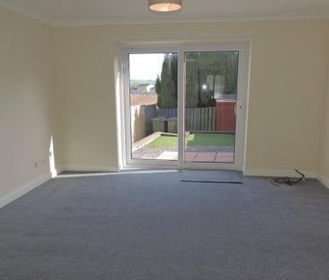 2 bedroom end of terrace house to rent - Photo 4