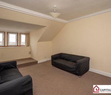 3 bedroom flat to rent - Photo 1