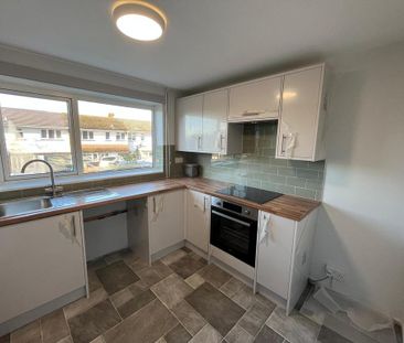 3 bedroom end of terrace house to rent - Photo 5