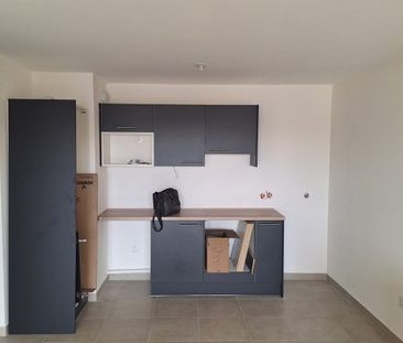 T3 NEUF AVEC LOGGIA ET PARKING - Photo 3