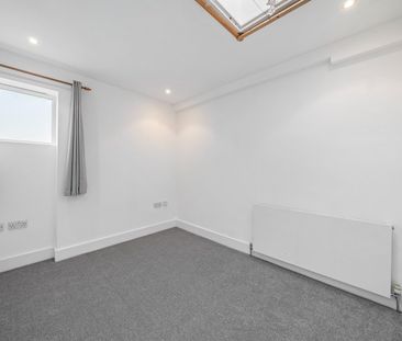 2 Bed Terraced House, Old Dairy Mews, SW4 - Photo 5