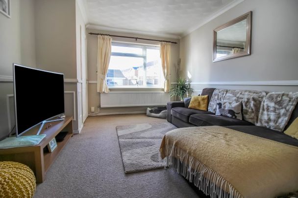 Hornsey Gardens, Swindon, Swindon, SN3 - Photo 1