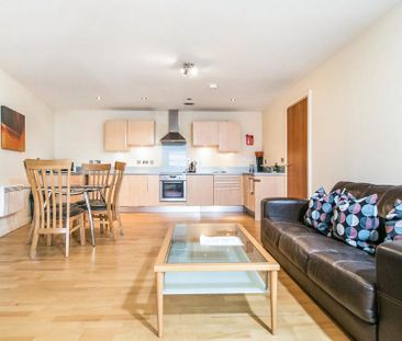 2 bedroom flat to rent - Photo 5