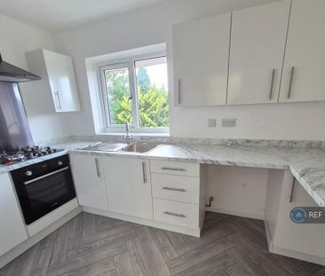 2 bedroom maisonette to rent - Photo 4