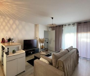 Location Appartement 2 pièces 49m² ISNEAUVILLE 76230 - Photo 1