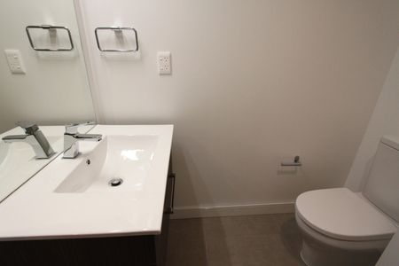 Best in the building - Photo 4