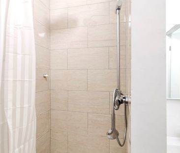 1 Bed Flat, The Rock, BL9 - Photo 6