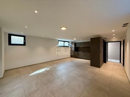 Your new home with garden seating area! - Photo 4