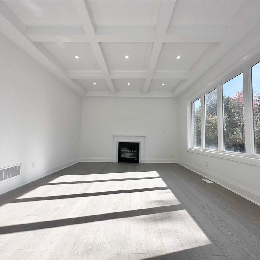 For Lease - 80 Silk Twist Drive, East Gwillimbury, Ontario - Photo 1