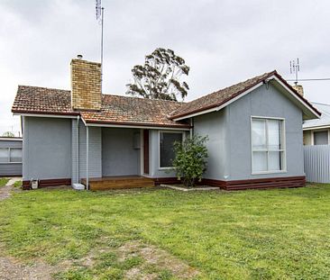 Modern 3 bedroom family home close to schools - Photo 1