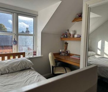 Bed En Suite Student Flat, LN1 - Photo 6