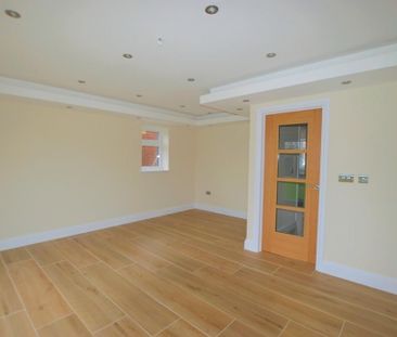 4 bedroom terraced house to rent - Photo 1