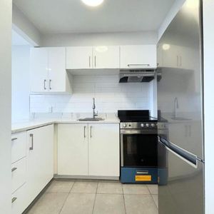 🟢UN MOIS GRATUIT*🟢 🏡 2 1/2 lumineuse |1 290 $/mois - Photo 2