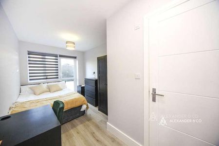 Benning Avenue, Dunstable, Bedfordshire, LU6 - Photo 2