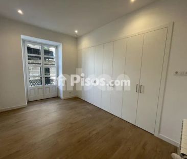 Piso en alquiler en Calle de la Misericordia - Photo 2