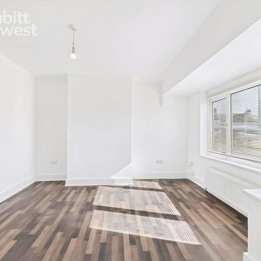 4 bedroom semi-detached house to rent - Photo 1