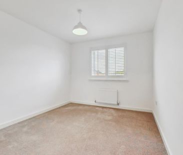 4 bedroom detached house to rent - Photo 3