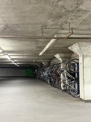 45 Holland Avenue - 702 - Photo 1