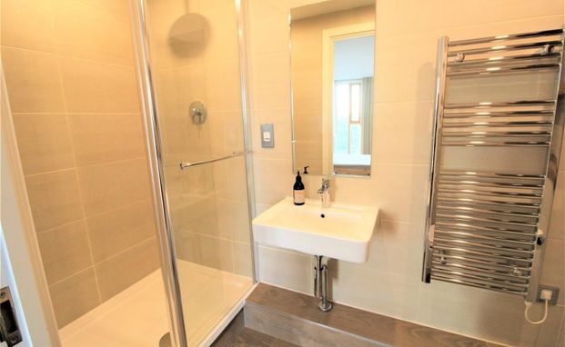 Candle House, Leeds - Photo 1