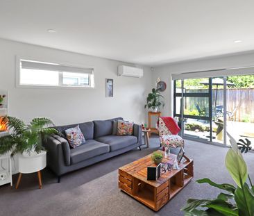 Townhouse Living - Photo 2