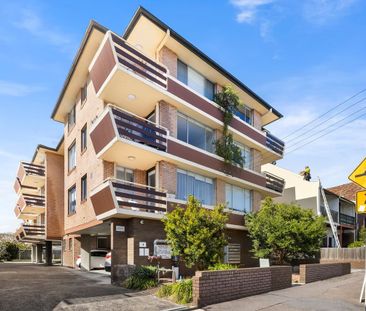 STUDIO APARTMENT WITH PARKING & BALCONY - Photo 6