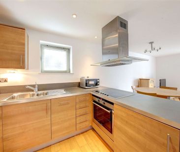 Grosvenor Hill, London, SW19 4RU - Photo 1