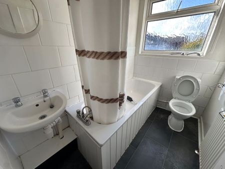 Cuthbert Road, Portsmouth - Photo 4