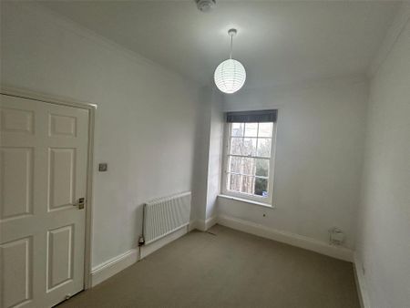 3 bedroom apartment to rent - Photo 3