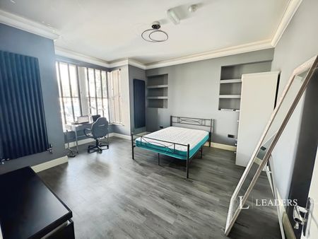 1 bedroom room to rent Room 4, Lincoln Road, PE1 - Photo 2