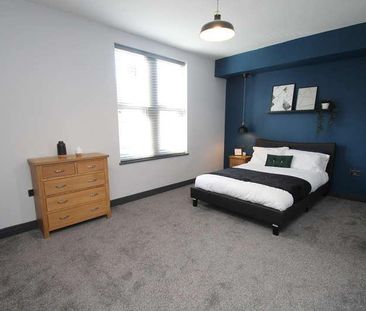 Sefton Terrace, Beeston, LS11 - Photo 2