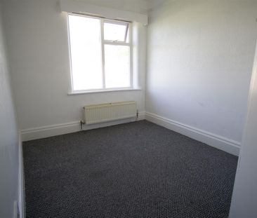 3-Bed House to Let on Malvern Avenue, Preston - Photo 6