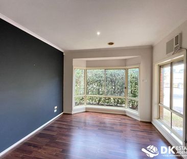 Ideal Family Home in Caroline Springs - Photo 1