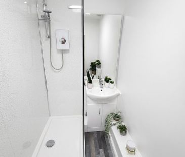 1 bedroom in a house share to rent - Photo 6