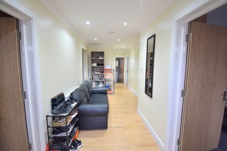 Price £2,050 pcm - Available 07/01/2025 - Furnished - Photo 5