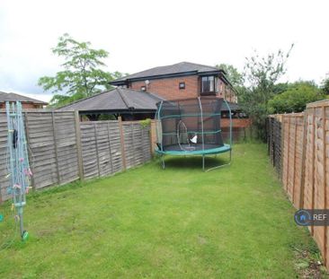 2 bedroom semi-detached house to rent - Photo 5
