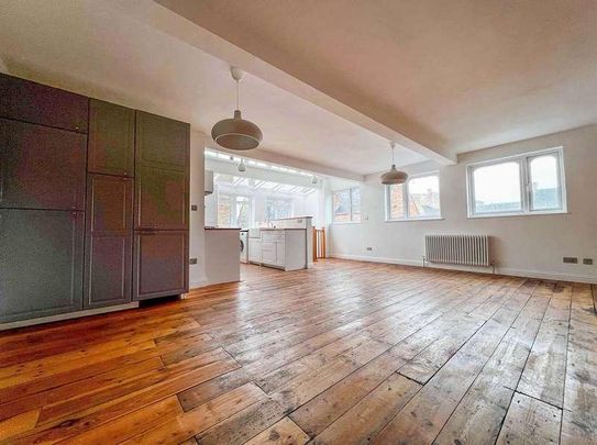 Gloucester Place, Witney, Oxfordshire, OX28 - Photo 1