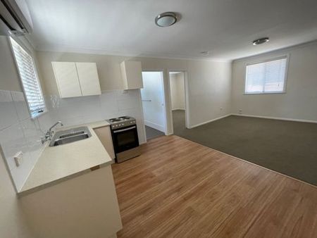 AFFORDABLE, NEAT AND CLOSE TO AMENITIES! - Photo 3