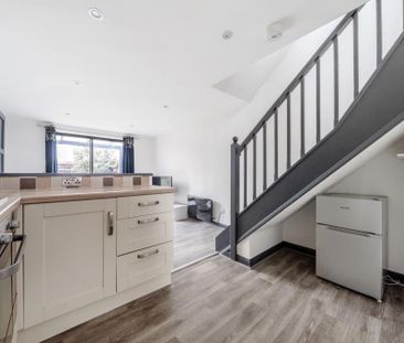 1 bedroom semi-detached house to rent - Photo 3