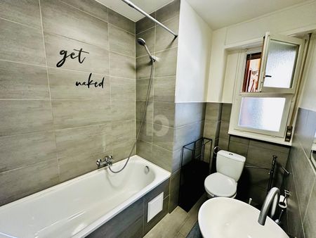 CENTRAL AND ENTIÈREMENT RÉNOVÉ - Photo 4